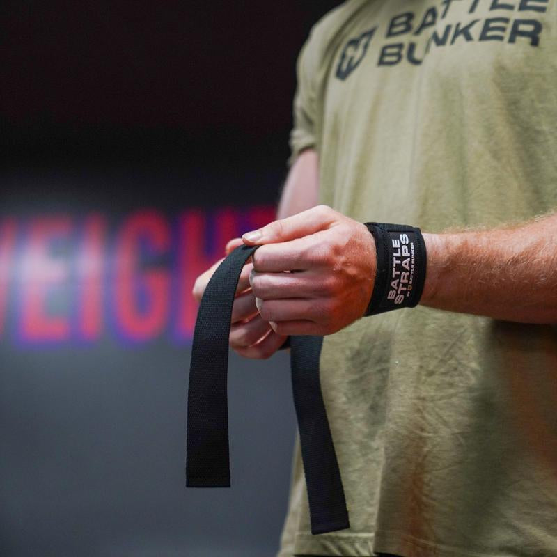 Battle Bunker Lifting Straps 18" Length, 2 Straps per Pack for Powerlifting, Bodybuilding, and Hybrid Fitness - Premium Padded Design