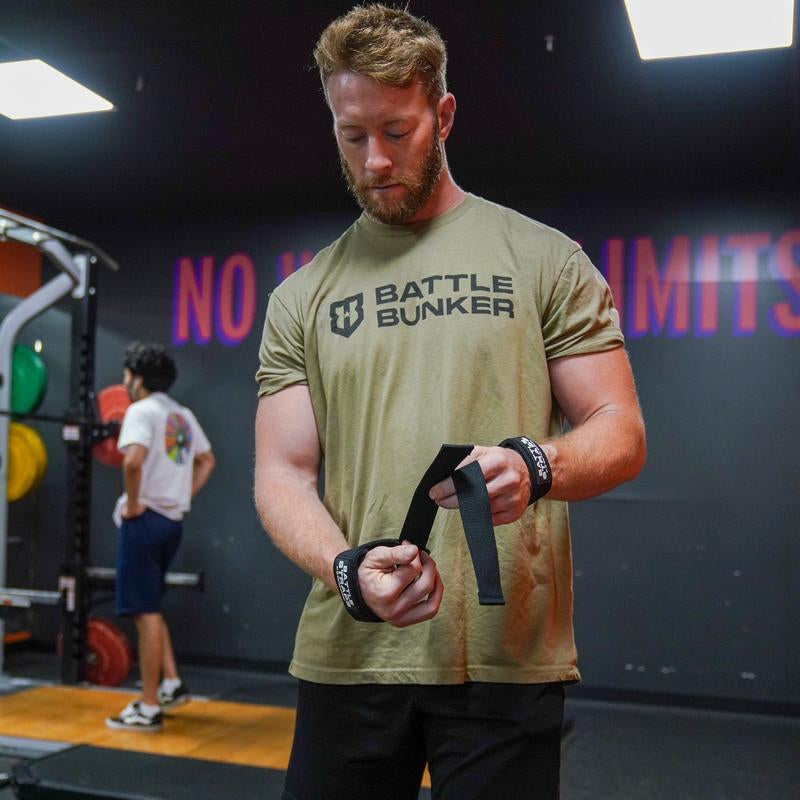 Battle Bunker Lifting Straps 18" Length, 2 Straps per Pack for Powerlifting, Bodybuilding, and Hybrid Fitness - Premium Padded Design